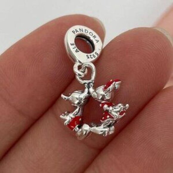 Pandora Disney Mickey Mouse & Minnie Mouse Kissing Charm - Picture 5 of 5